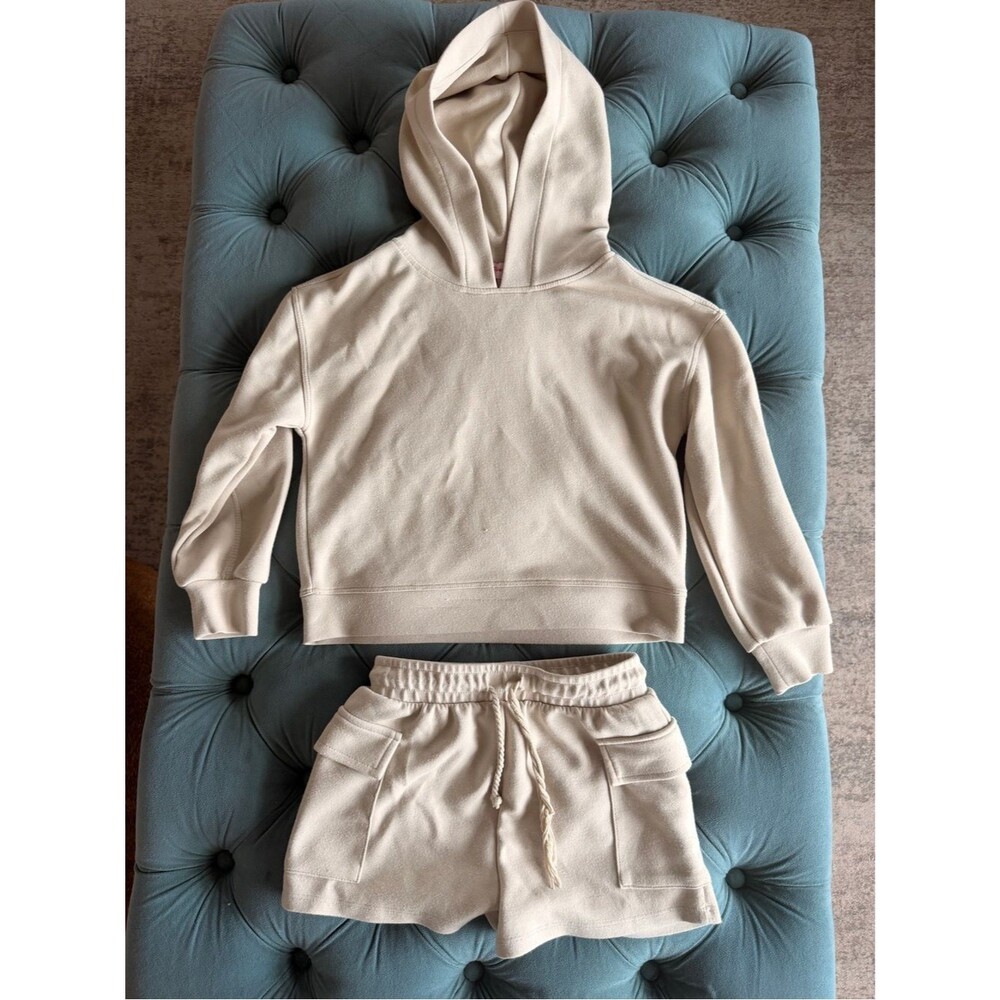Paisley Lane Sweatshirt and Short Set Size 7 Youth Girls